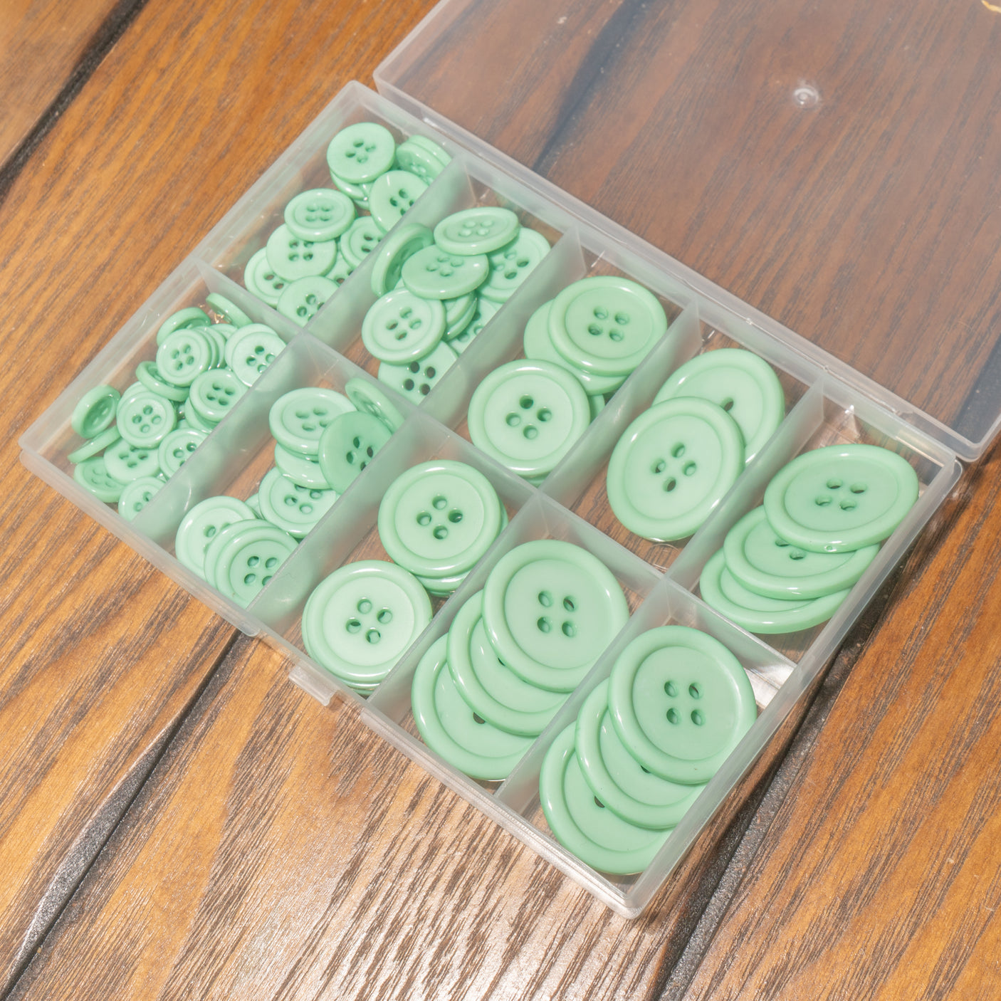 100-Piece Jelly Mint Hand-Dyed 4-Hole Resin Button Mix