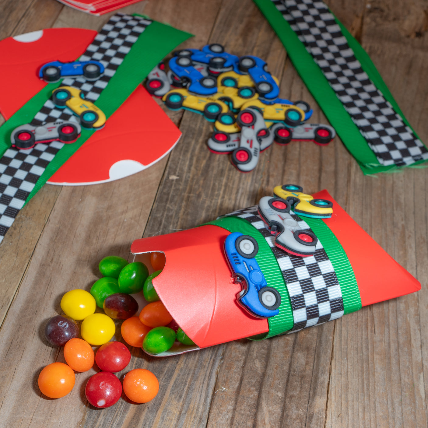 DIY Party Favor Kit in Racecar Driver, 30 pieces