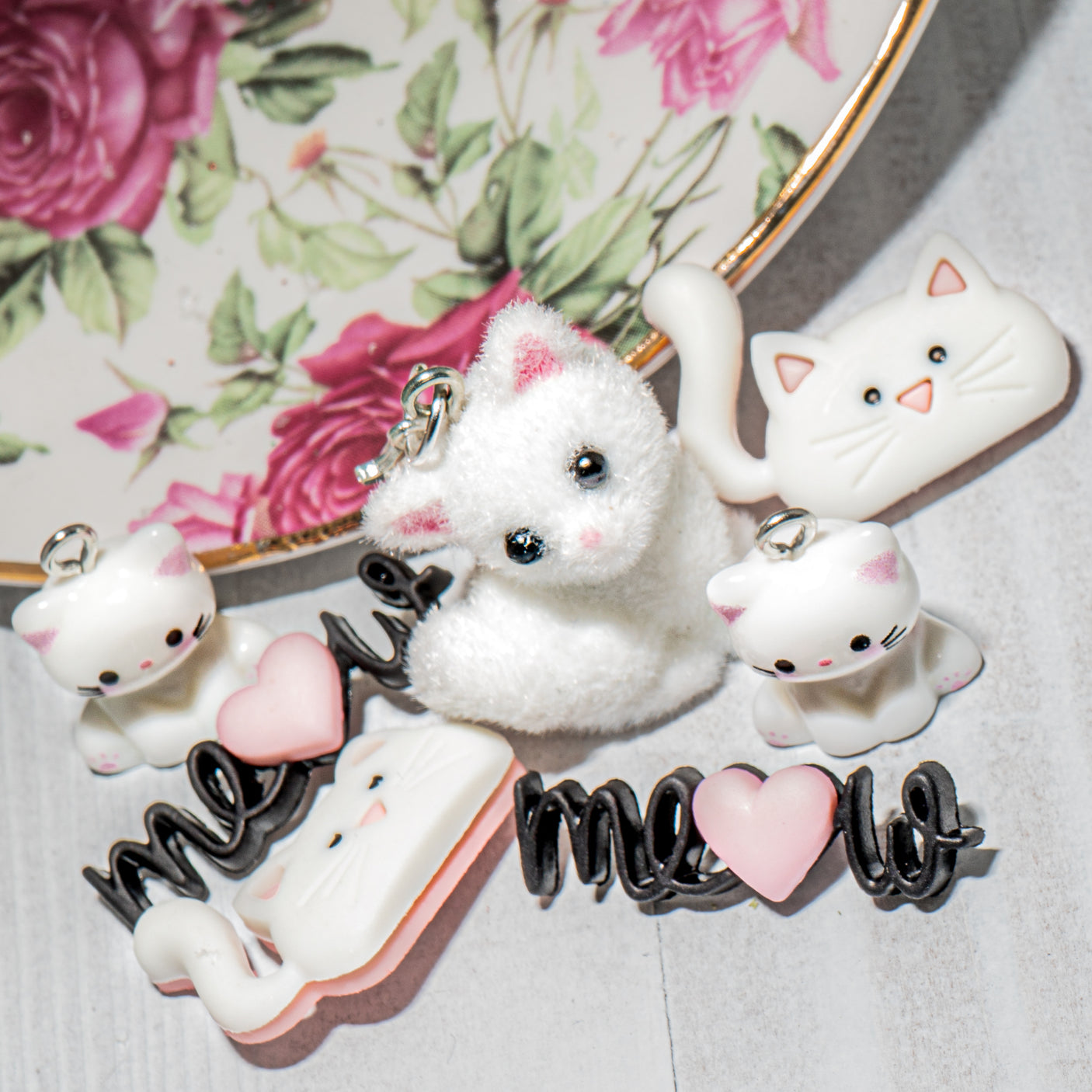 Snowpurr Sweethearts White Cat Embellishment Pack