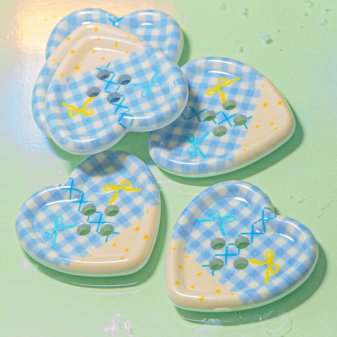 6-Piece Sew-Thru Buttons Beachy Plaid Hearts