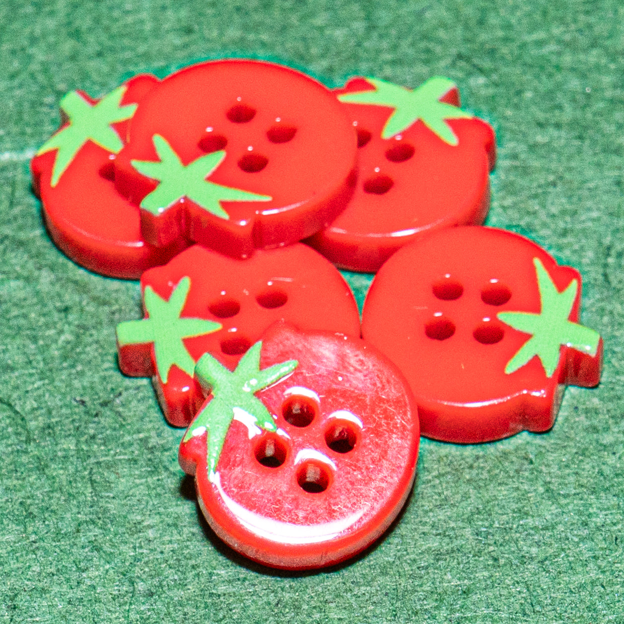 Tomato Printed 4-Hole Buttons