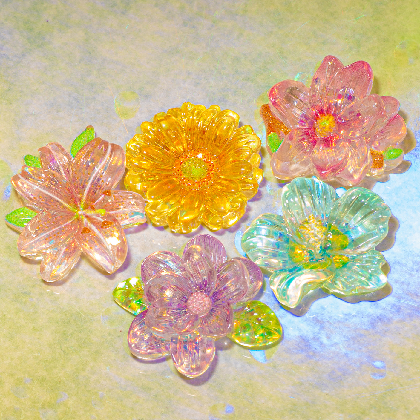Tropical Glitter Bloom Resin Embellishments