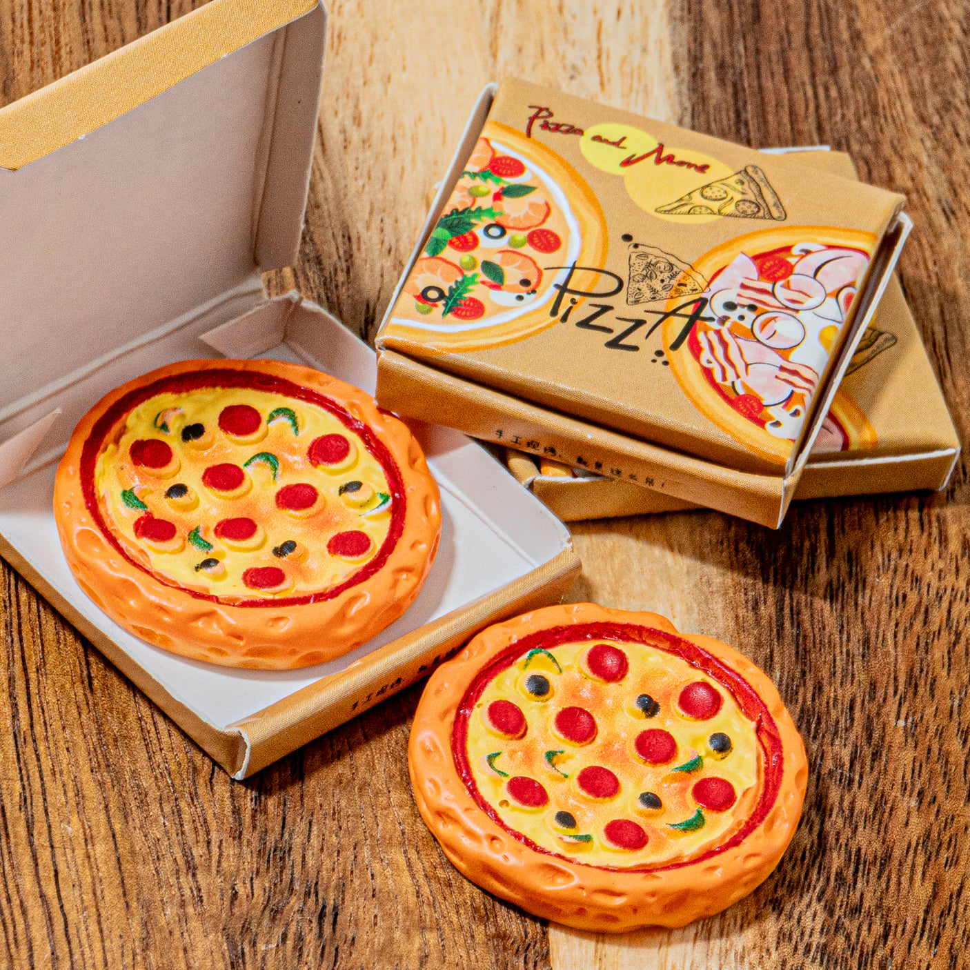 Paper Pizza Box and Resin Pizza 3D Craft Embellishment
