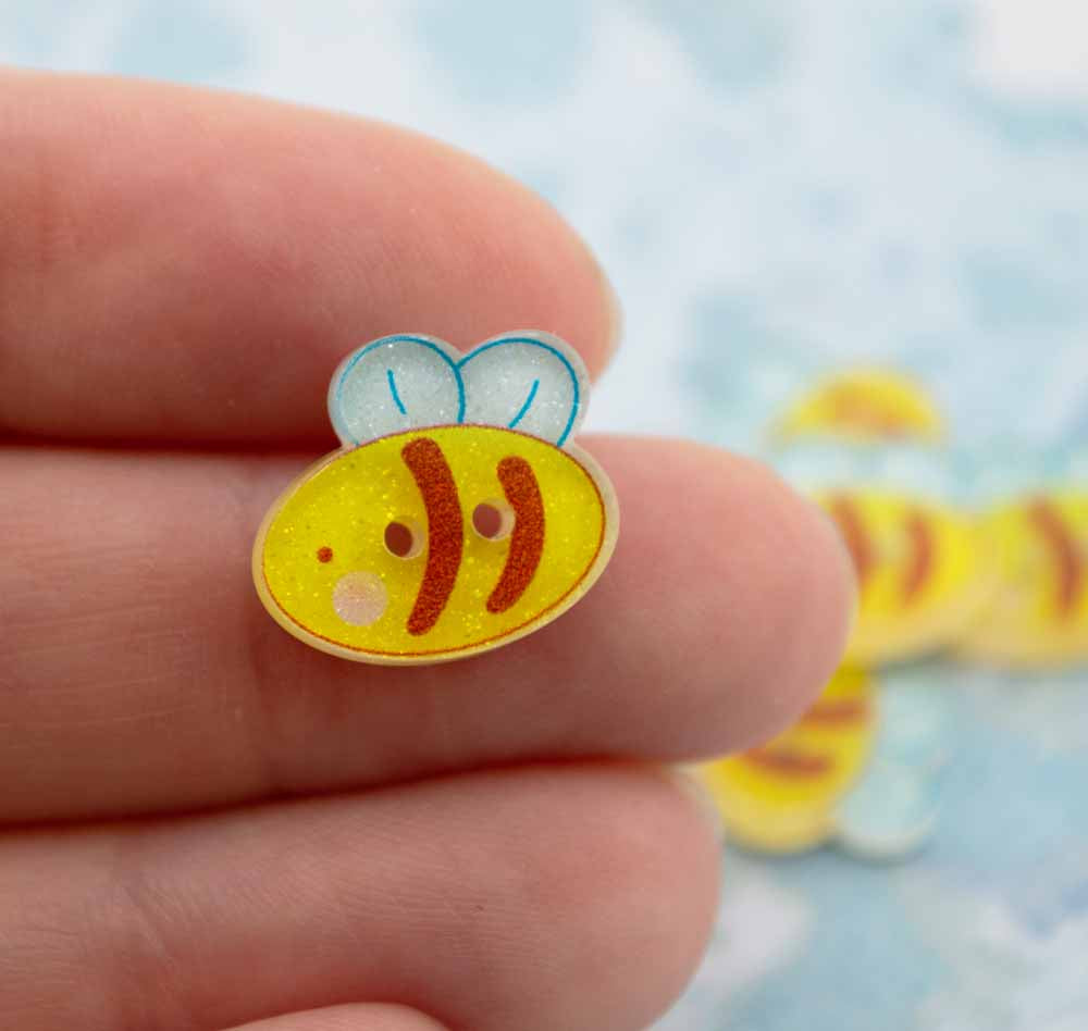 Buzzing Bumble Bee Printed 2-Hole Buttons