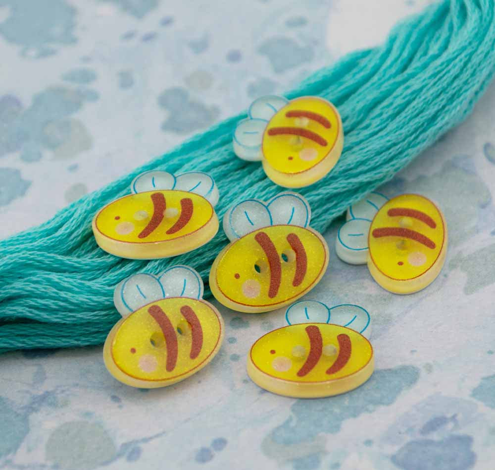Buzzing Bumble Bee Printed 2-Hole Buttons