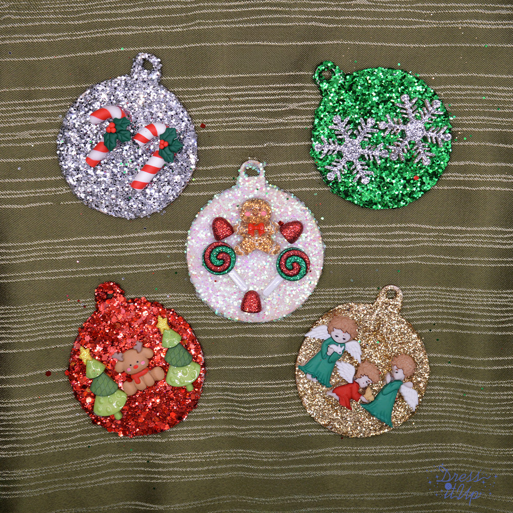 Create ornaments using Holiday and Seasonal button embellishments