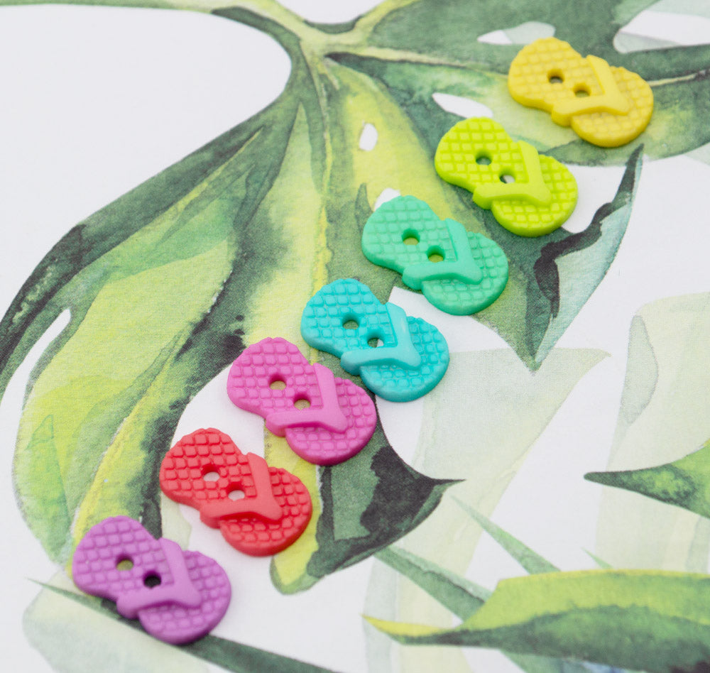 Sew Cute Flip Flops 2-Hole Buttons