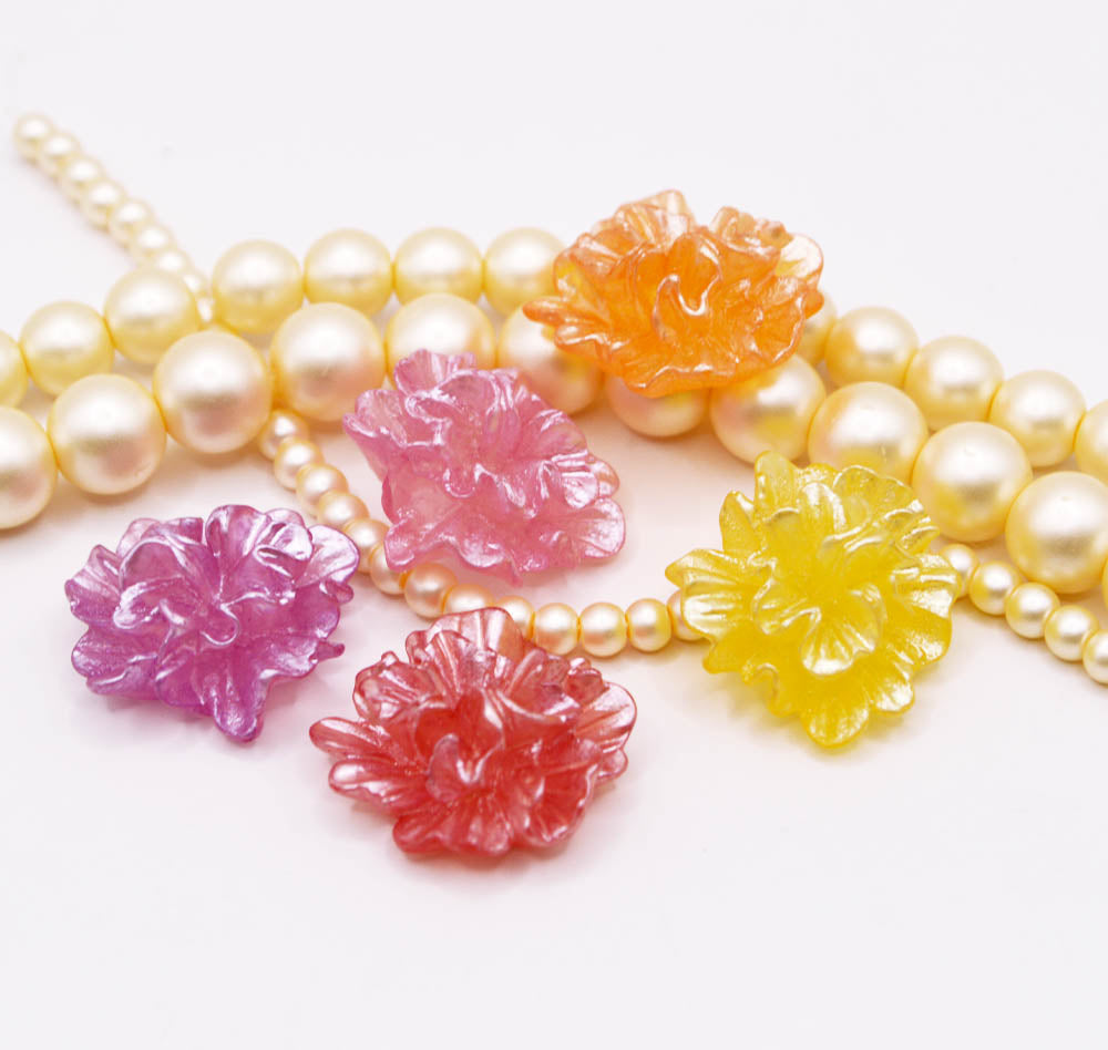 Resin 3D flowers in spring colors with pearl finish