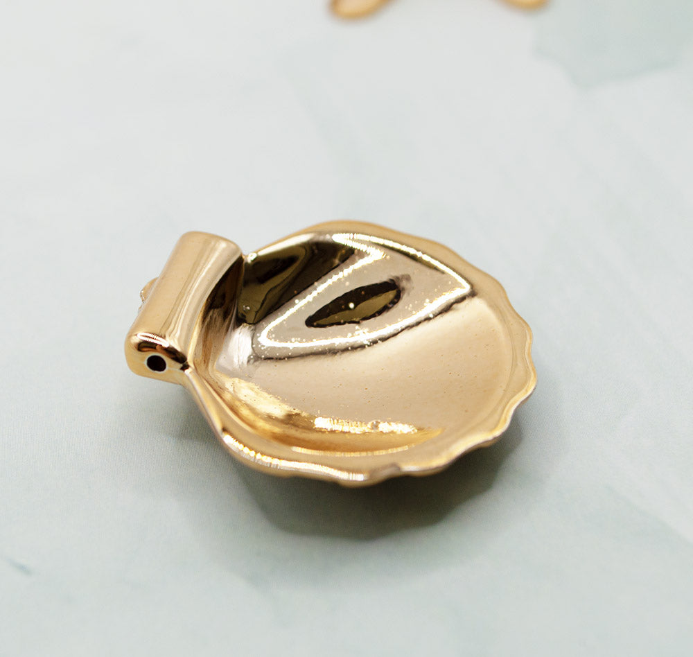 Golden Coast Seashell Embellishment Pack