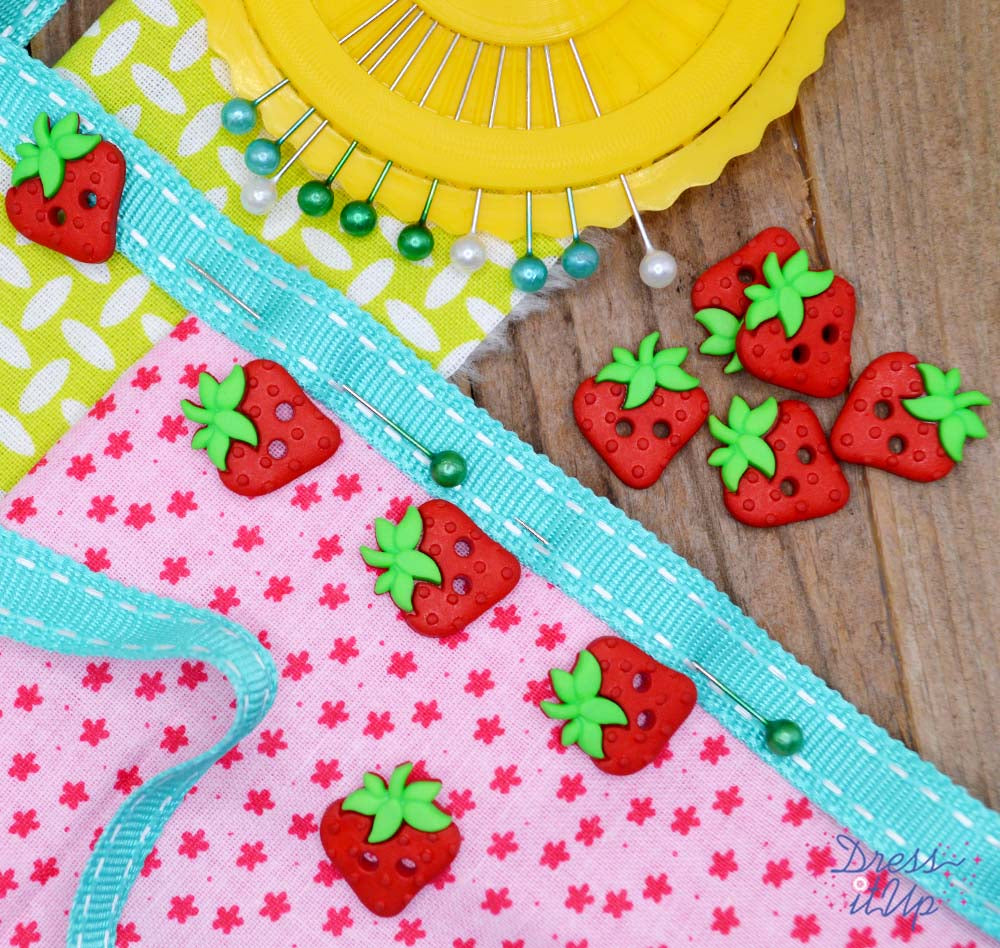 Sew Cute Strawberries Summer Fruit Sew Thru Buttons