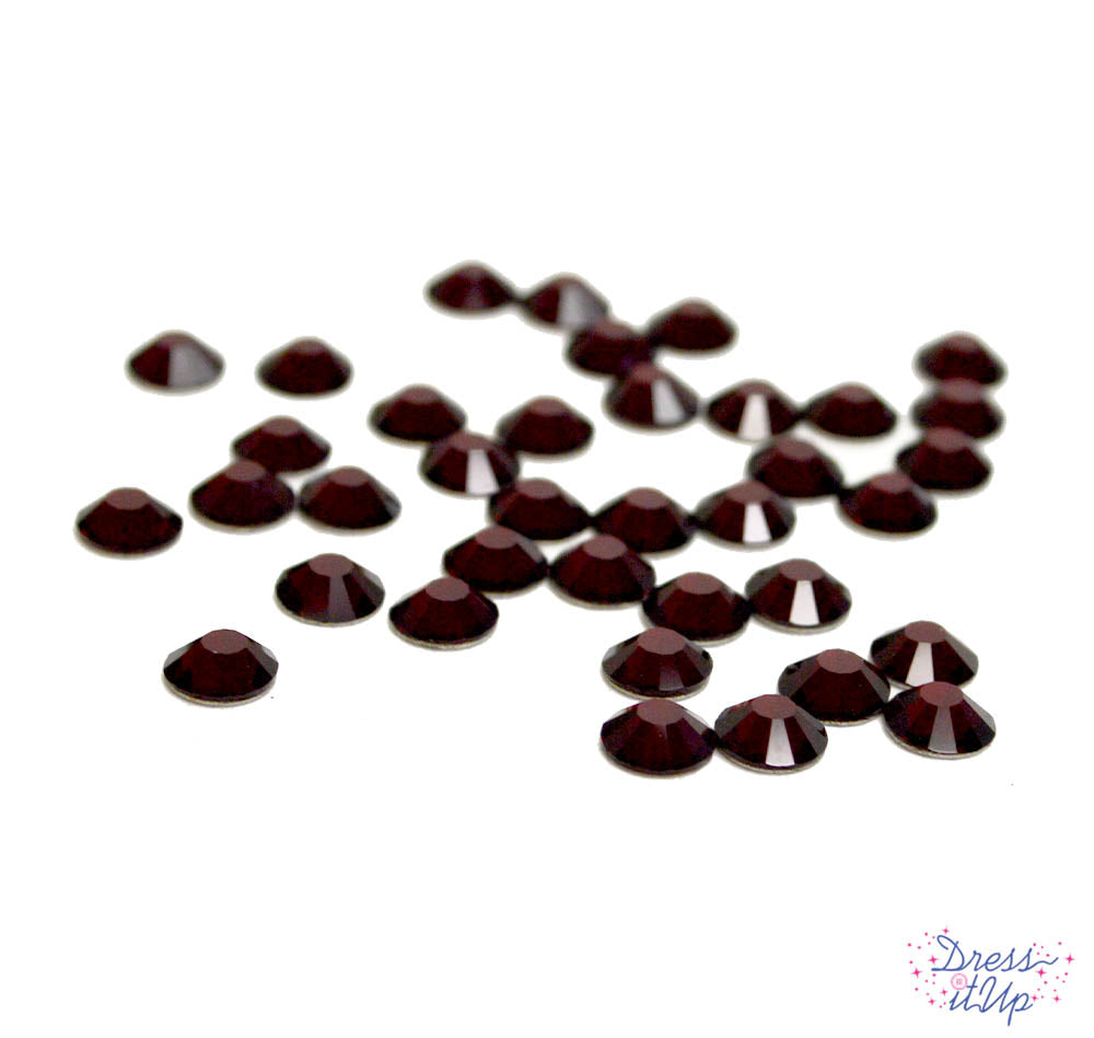 Sparkling crystal stones in garnet, flat-back embellishments