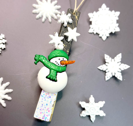 DIY wood clip Snowman Christmas Ornament Tutorial