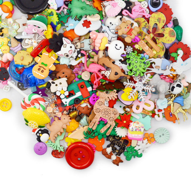 Buttons by the Pound Mystery Scoop, 500+ Pieces