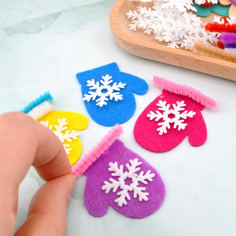 Mini Mitten Maker Felt Craft Pack – Dress It Up