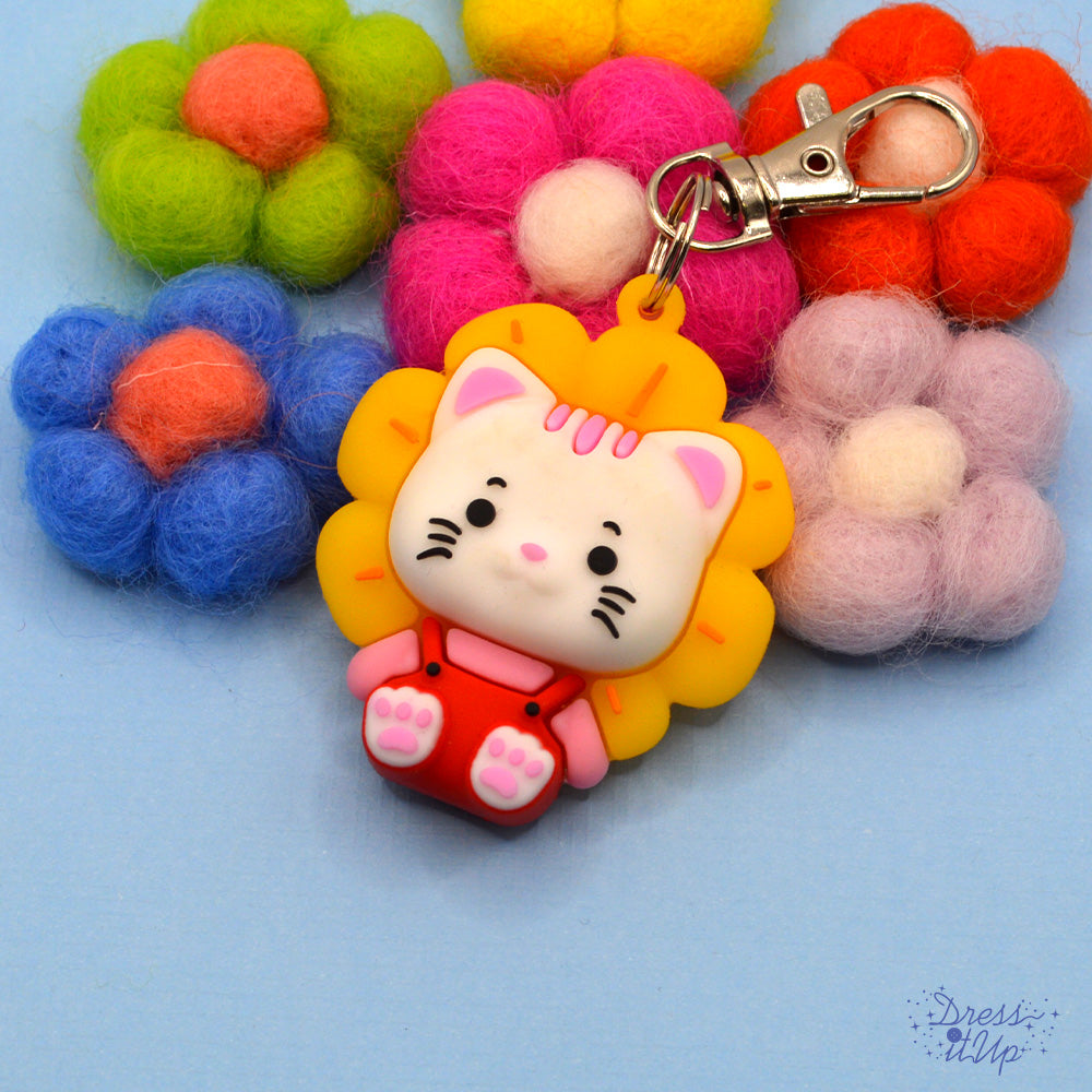 Sunflower-inspired cat perfect for charm and keychain projects