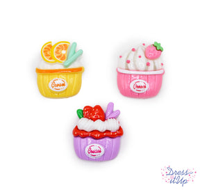 Three flat-back ice cream sundaes are perfect for party projects and kitchen decor