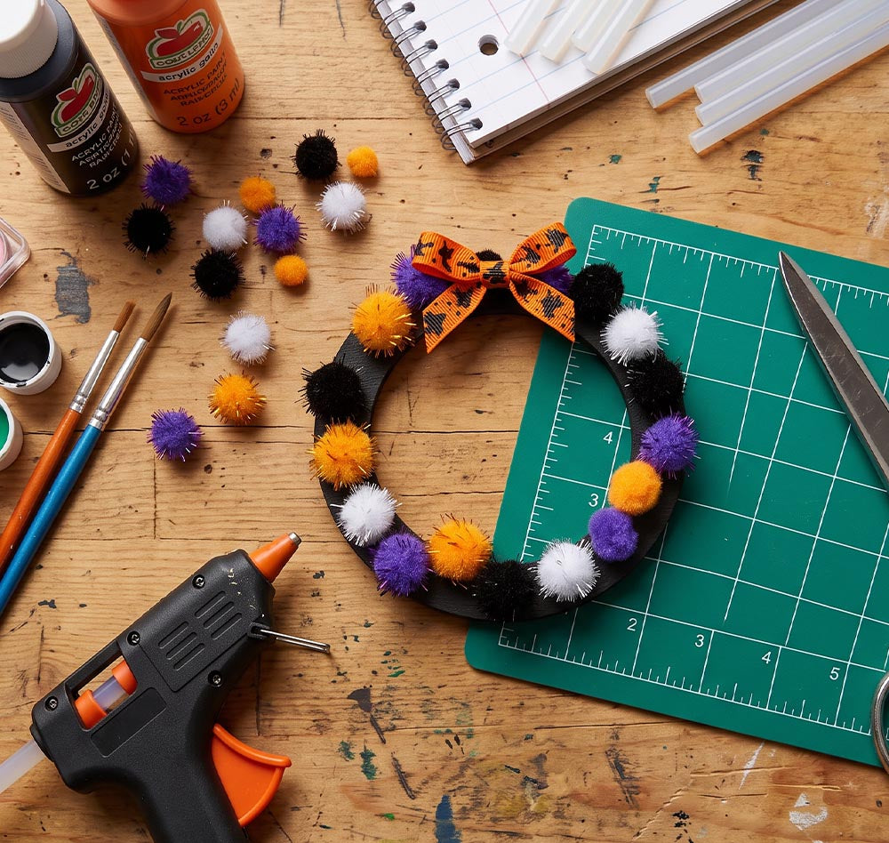 Halloween Mini Yarn Pom Poms with Metallic Flakes