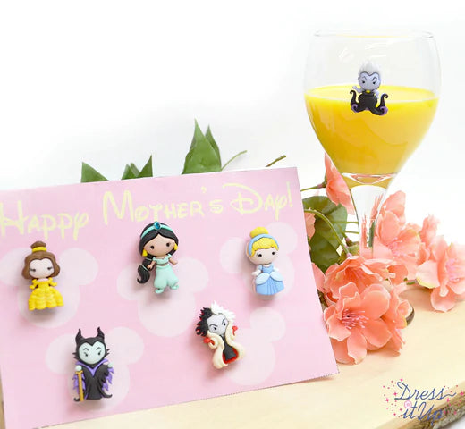 Disney Princesses and Villans adorn this adorable card for mom