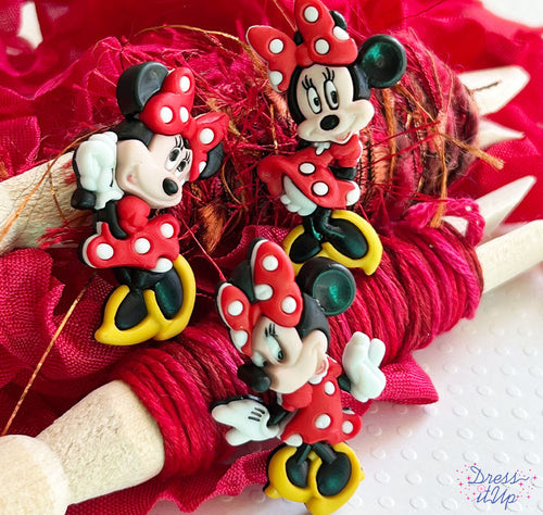 dress-it-up-buttons-minnie-mouse-beauty